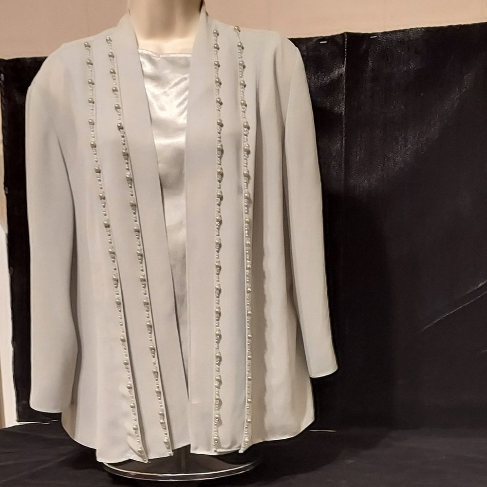 Danny& Nicole Womans (Sage Green) Tank Top and over Jacket.  Sz 14 Pearl Accents